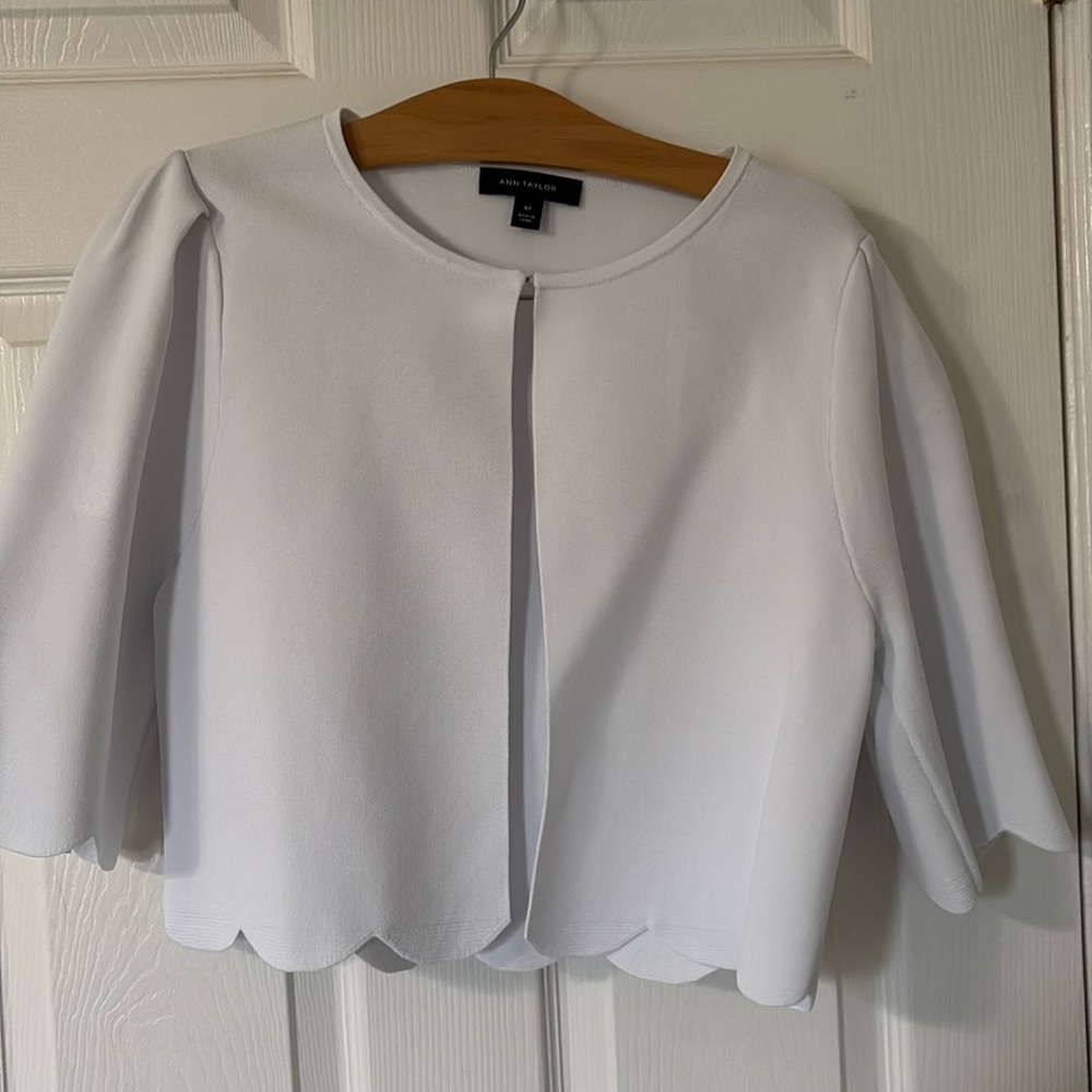 Ann Taylor night white sweater -EUC